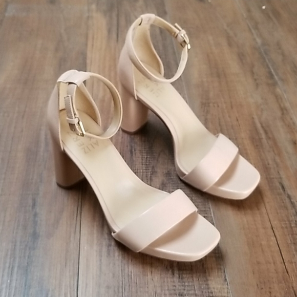 Naturalizer Joy Dress Ankle Strap 